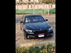BMW 528i luxury الوحيده 2017بمصر